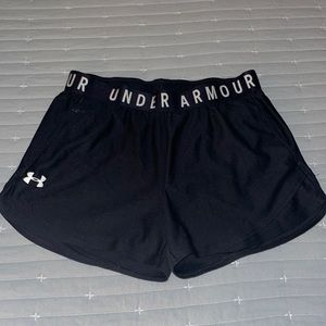 Underarmour shorts, size M, black